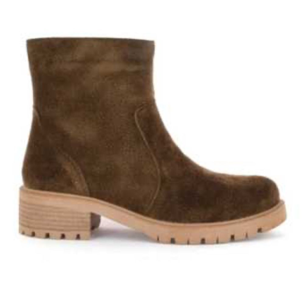 Seven7 Tan Ankle Boots(Size 8)